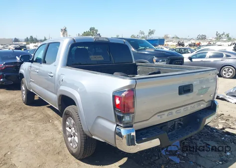 2018 Toyota Tacoma Sr5 V6 z USA, uszkodzony, nr VIN 5TFAZ5CN8JX054363